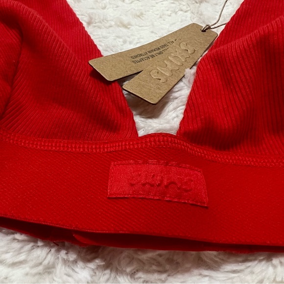 SKIMS Cotton Plunge Bralette - Picture 3 of 6